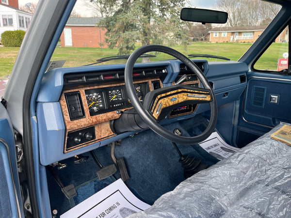 1985 Ford F-250 Lariat