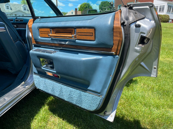 1975 Cadillac DeVille Sedan