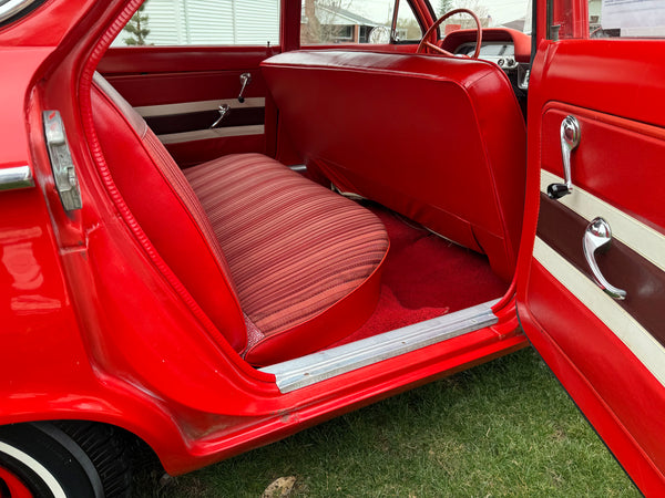1961 Chevrolet Corvair 700