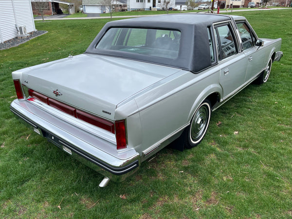 1984 Lincoln Town Car