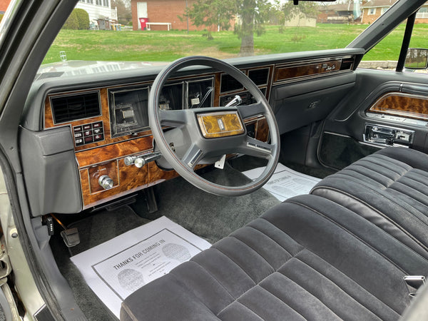 1984 Lincoln Town Car