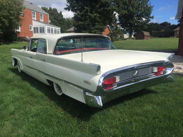 1958 Lincoln Premiere Sedan