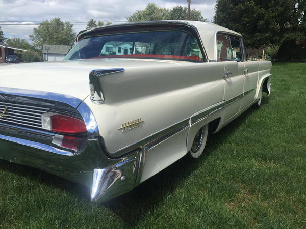 1958 Lincoln Premiere Sedan