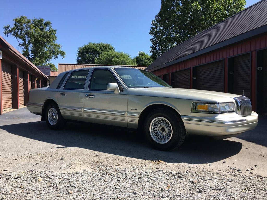 1997 Lincoln Town Car Executive Series
