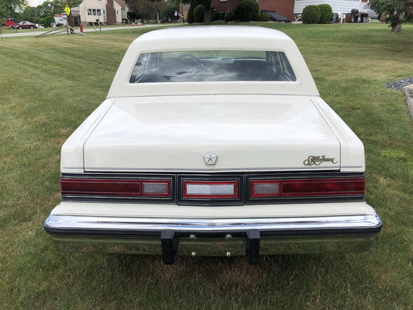 1984 Chrysler Fifth Avenue