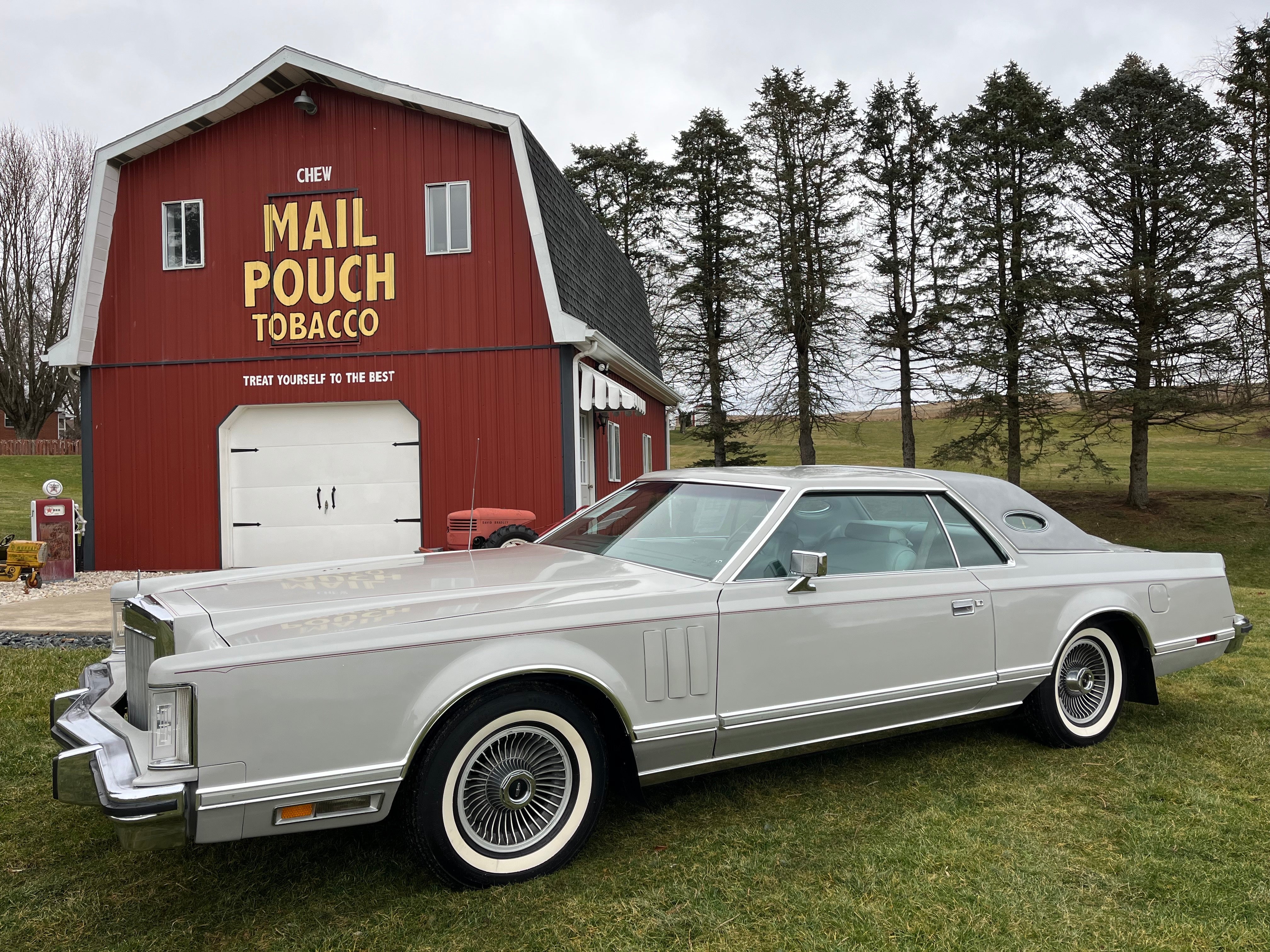AMC 1/18 Lincoln Continental Mark V 1979 Golden #119 | eBay
