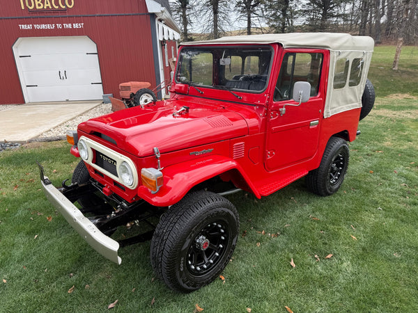 1977 Toyota FJ-40 Land Cruiser