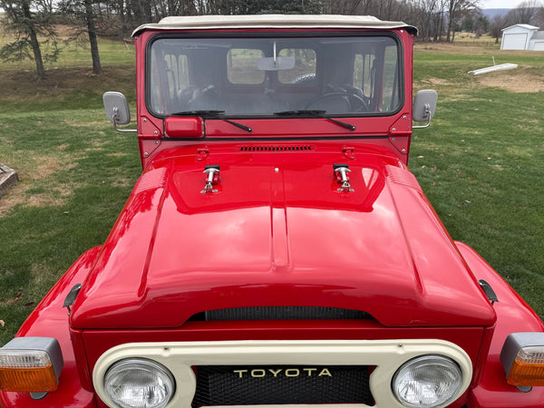 1977 Toyota FJ-40 Land Cruiser