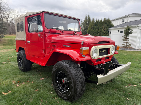 1977 Toyota FJ-40 Land Cruiser