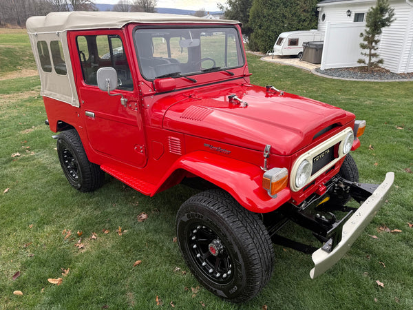 1977 Toyota FJ-40 Land Cruiser