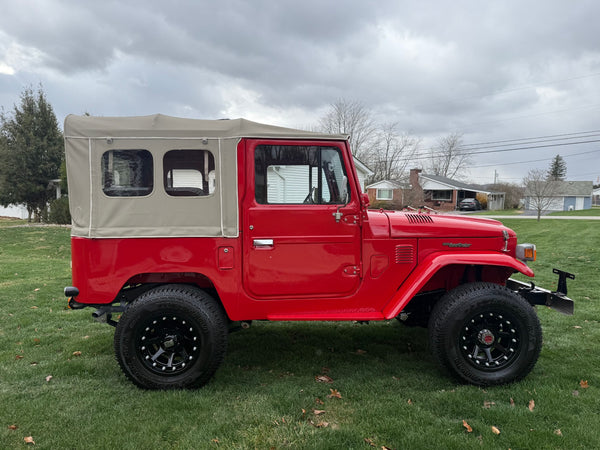 1977 Toyota FJ-40 Land Cruiser