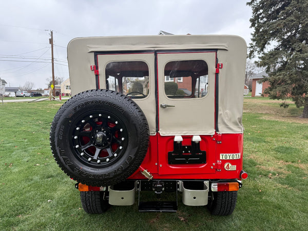 1977 Toyota FJ-40 Land Cruiser