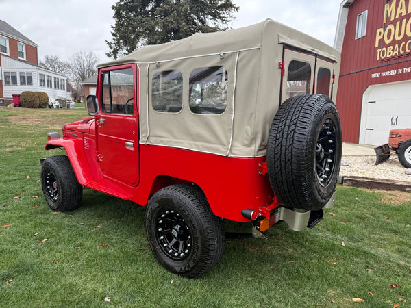 1977 Toyota FJ-40 Land Cruiser