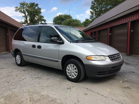 2000 Plymouth Voyager Van